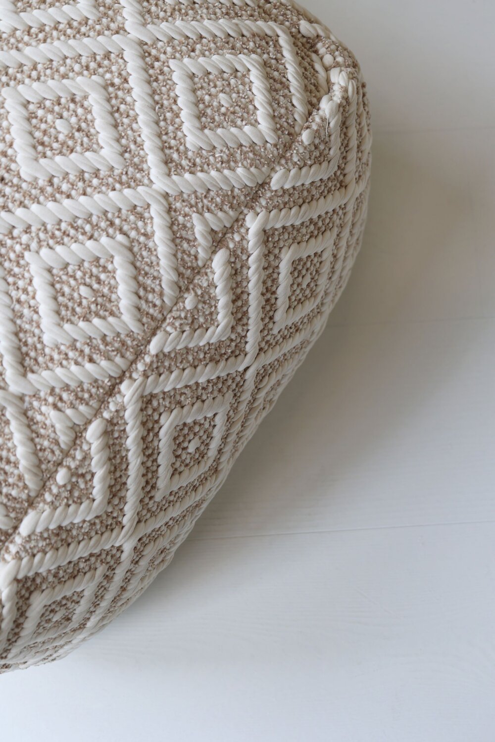Chic Antique Rahi kuviolla 35x50x50 cm latte ja kerma