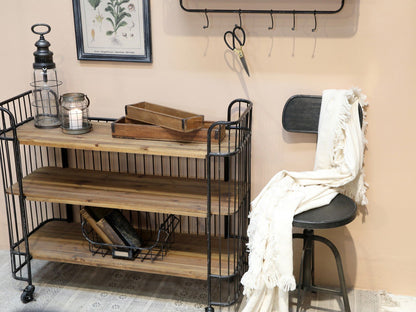 Chic Antique hyllykkö pyörillä
