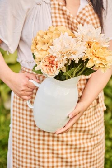 Koristekukka Dahlia kerma Ib Laursen