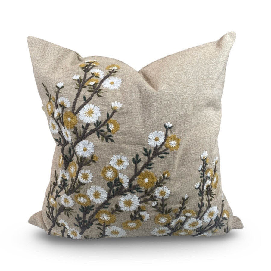 Miljögården Tyynynpäällinen Silene beige valkoiset kukat